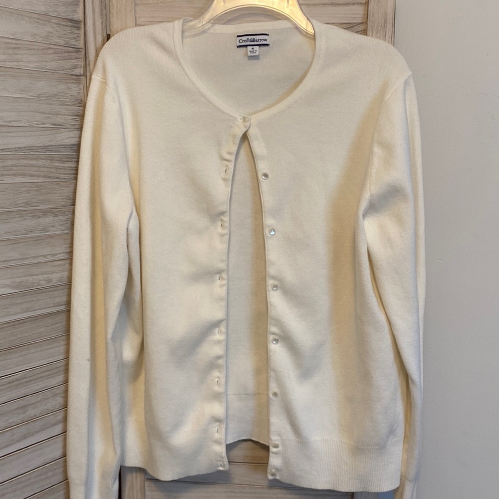 Croft & Barrow cream cardigan. Size XL EUC